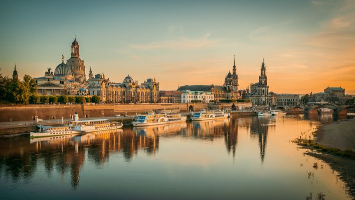 Fluss beim Sonnenuntergang