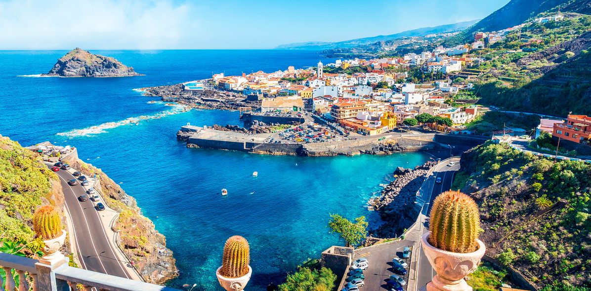 Blick auf Stadt in Teneriffa