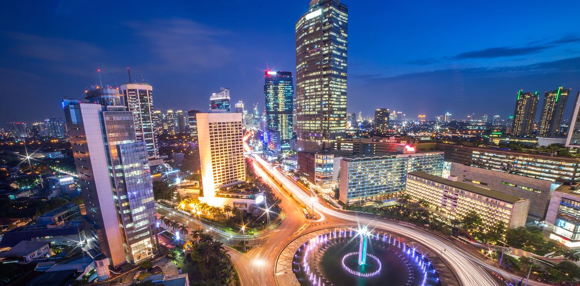 Skyline von Jakarta bei Nacht