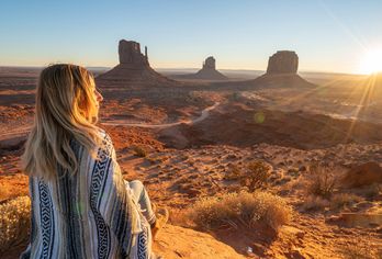 Frau in Monument Valley