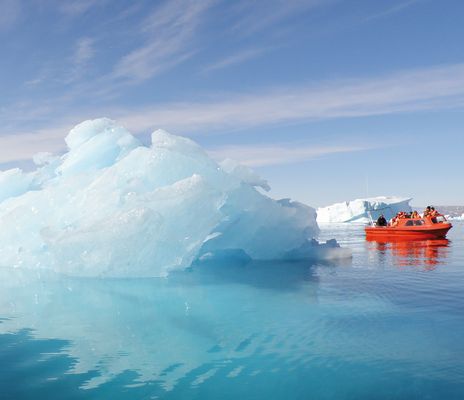 Eisberg und Boot