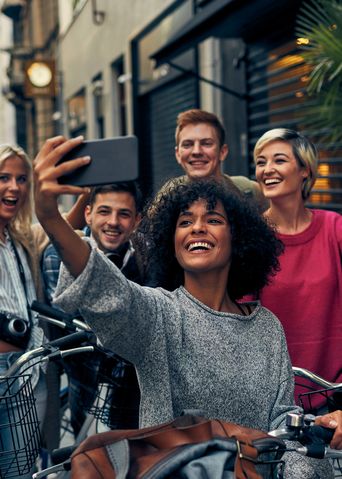 Gruppe beim Radfahren