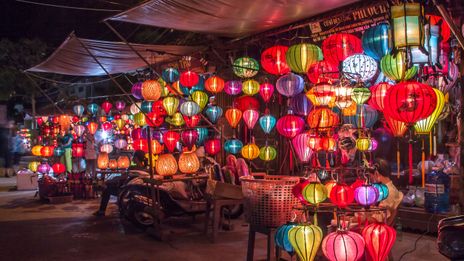 Laternen am Markt in Vietnam