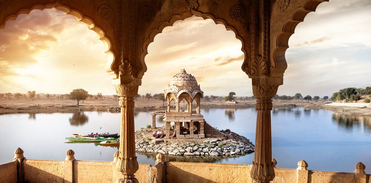 Tempel auf dem Wasser in Indien