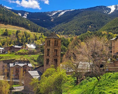 Uralte Bergdörfer, stille Pfade und echte Pyrenäen-Magie-0