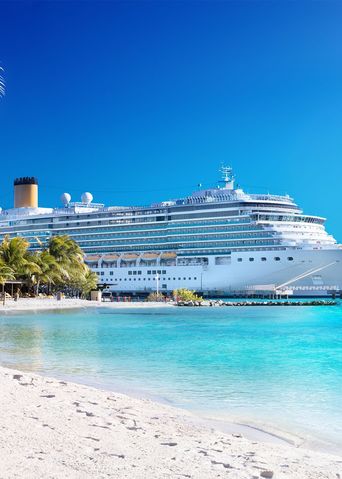Kreuzfahrtschiff in der Karibik