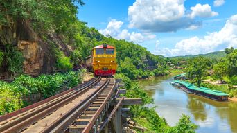 Todesbahn über dem River Kwai in Thailand