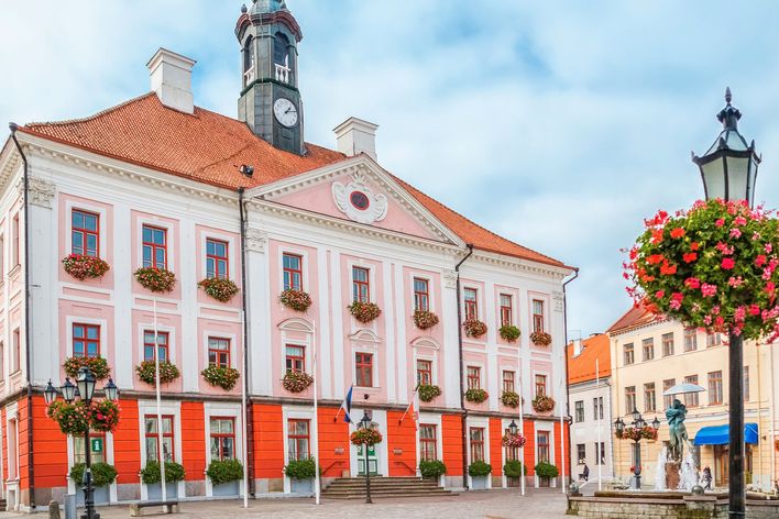 Rathaus von Tartu in Estland