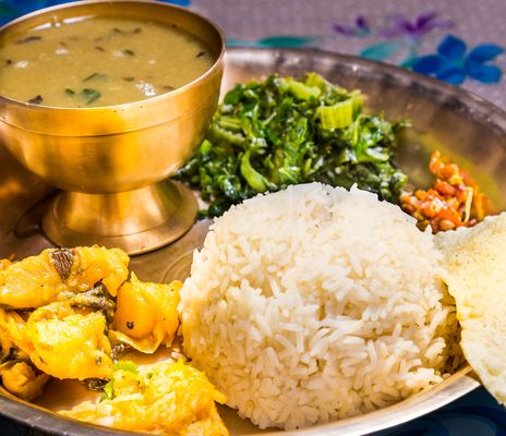 Traditionelle Speise Dal-Bhat aus Nepal