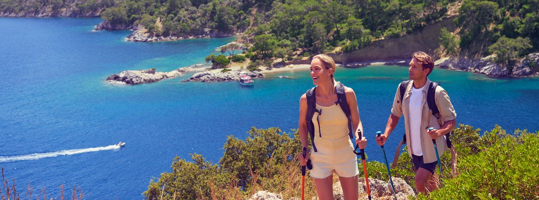 Paar beim Wandern in der Türkei