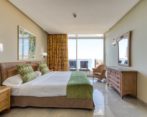 Holiday Club Jardin de Amadores-0