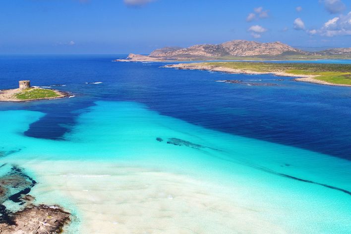 Traumstrand von Stintino mit feinem Sand und klarem Wasser