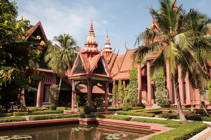 Blick auf einen Tempel in Phnom Penh