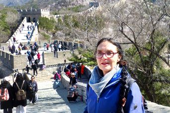 Chronistin Anita auf der Chinesischen Mauer