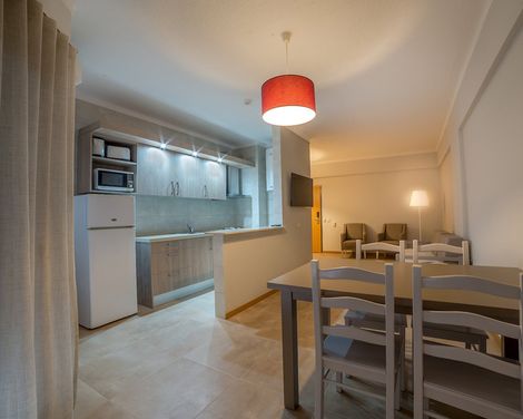 Apartamentos Turisticos Flor da Rocha-0