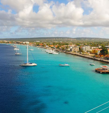 Hafen von Bonaire in der Karibik