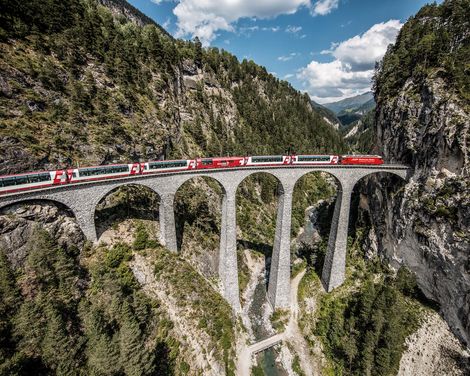 6 Nächte Bahnerlebnisreise durch die Alpen in 4-Sterne-Hotels-0