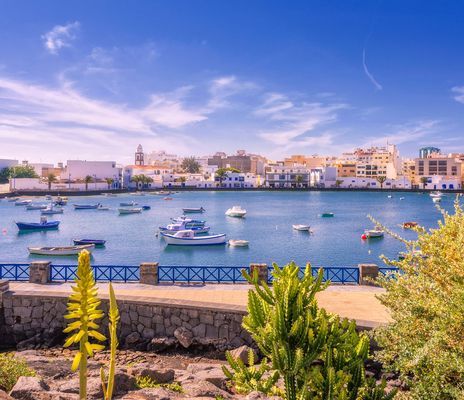 Blick in einen Hafen von Lanzarote