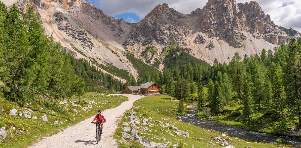 Radfahrer in den Dolomiten