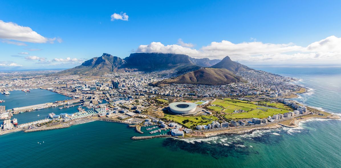 Luftansicht von Kapstadt mit Tafelberg