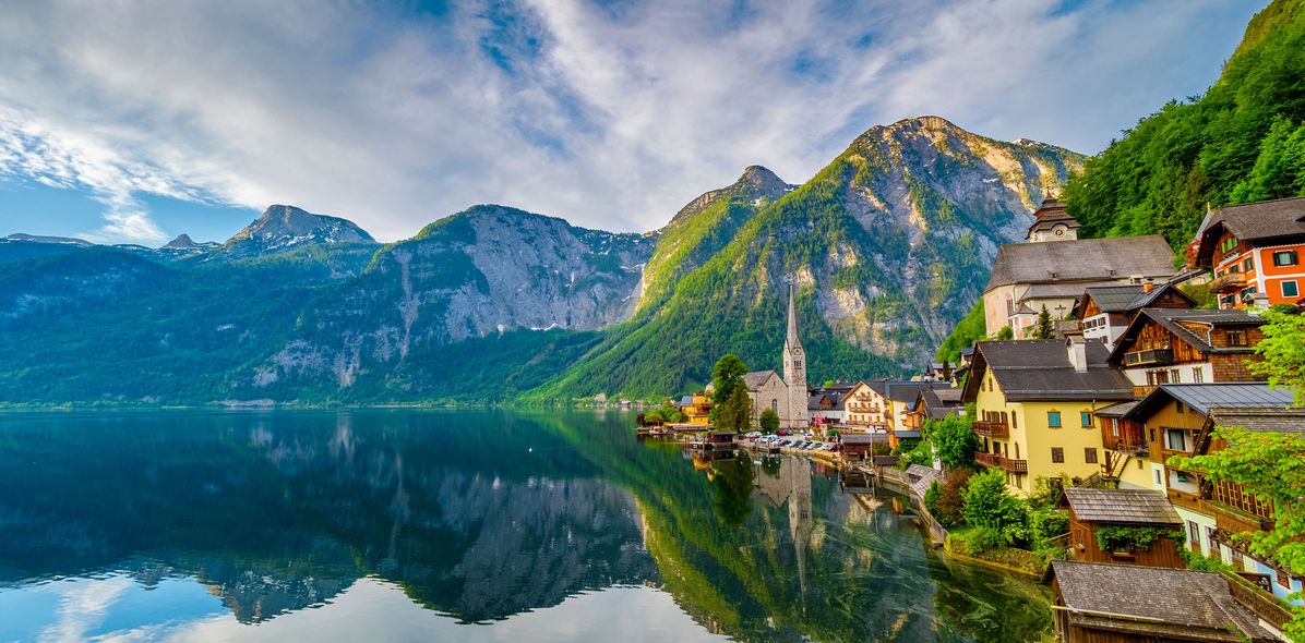 Berge- und Seenlandschaft in Oberösterreich