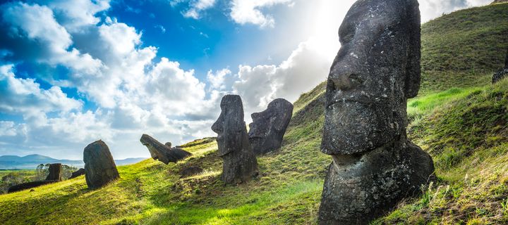UNESCO Welterbe Statuen Moai auf der Osterinsel in Chile