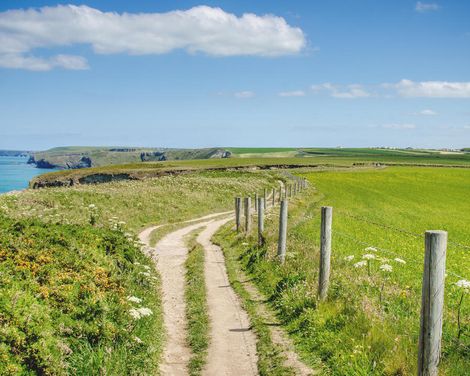 Historische Städte, beeindruckende Küstenlandschaften & charmante Dörfer-3