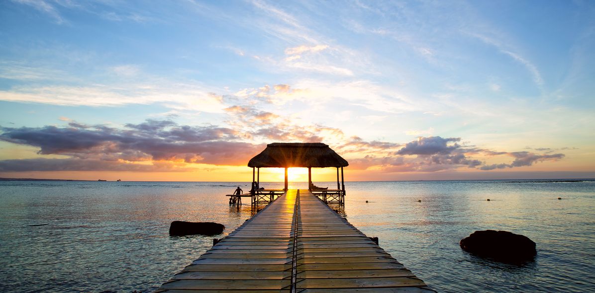 Steg am Strand von Mauritius