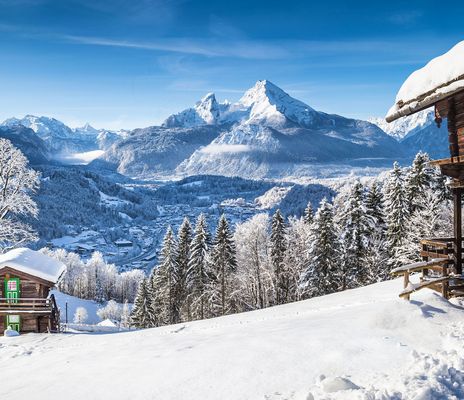 Hütte in Schneelandschaft in Berchtesgaden