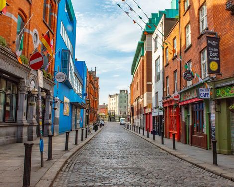 Lebhafte Straßen, schroffe Klippen & hübsche Dörfer-1