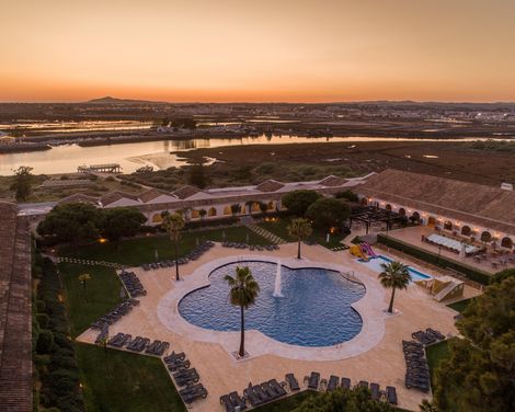 Zwischen Küstenpfaden und Meeresrauschen ankommen-0