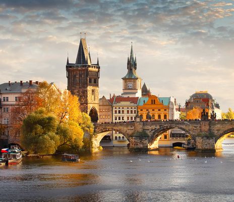 Blick auf die Karlsbrücke in Prag