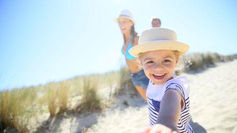 Kind am Strand