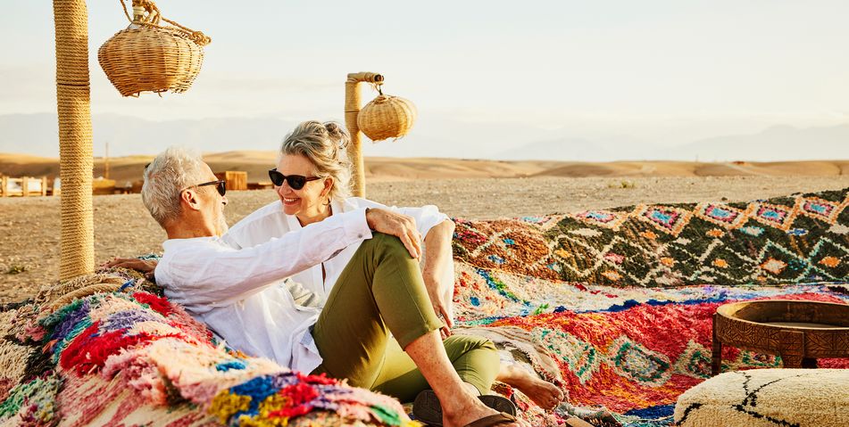 Paar in der Sahara Wüste 