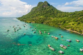 Küste von Borneo in Malaysia