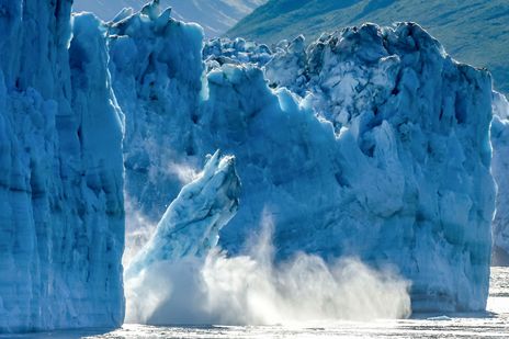 Panoramablick auf den Hubbard Gletscher im Wrangell-St. Elias National Park