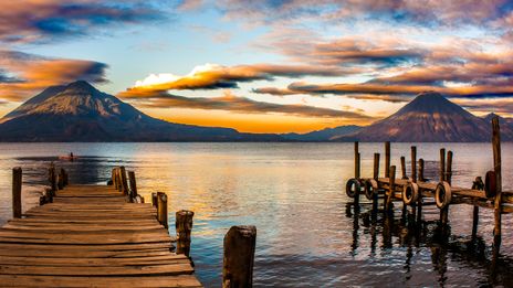 Atitlan See und Vulkane