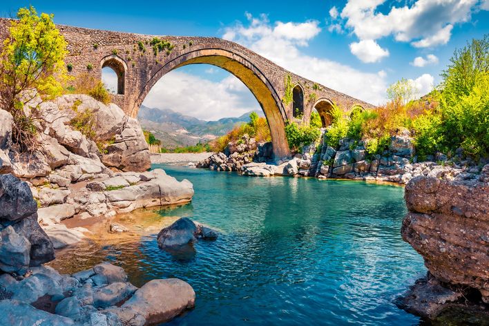 Ura e Mesit Brücke bei Shkodra