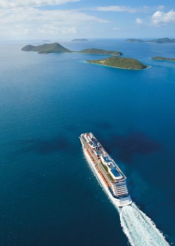 Celebrity Cruises Solstice von Oben