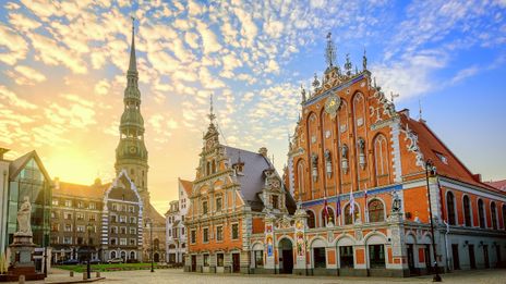 Blick auf Riga mit Sonnenuntergang