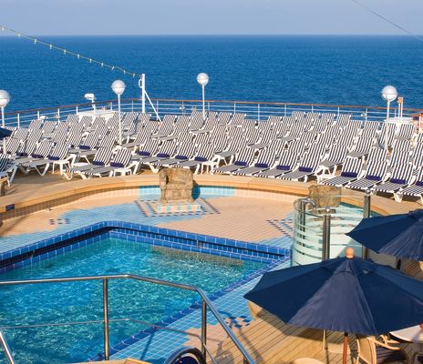 Poolbereich der MS Noordam