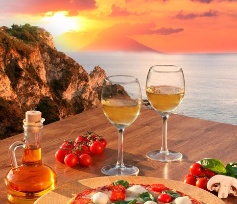 Wein und Pizza in Kalabrien